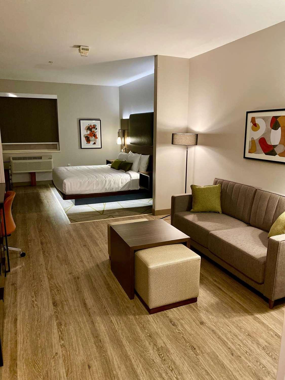 Best Western Plus Riata Brownwood Εξωτερικό φωτογραφία
