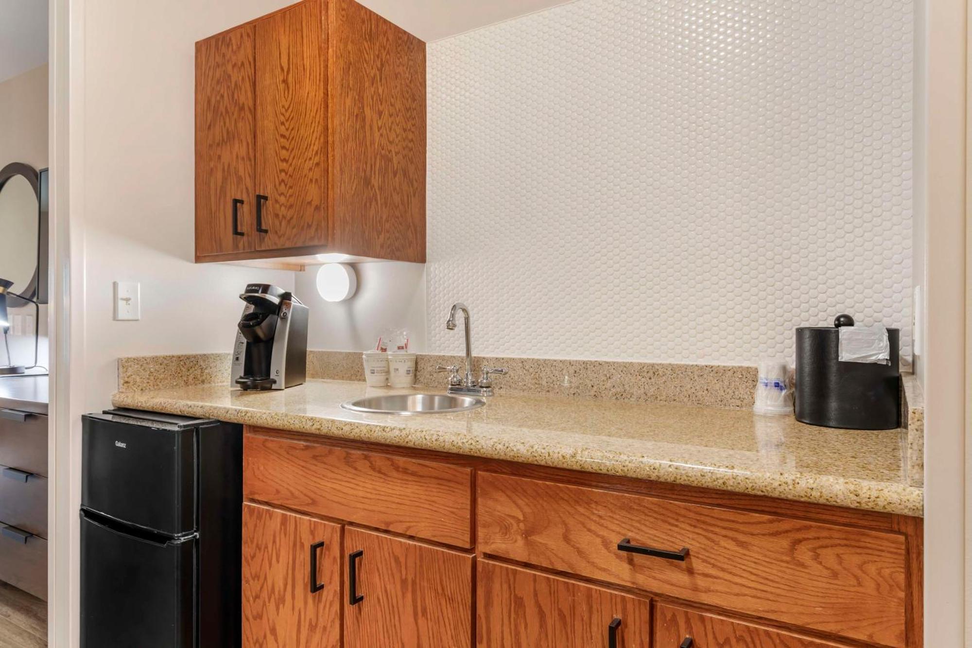 Best Western Plus Riata Brownwood Εξωτερικό φωτογραφία